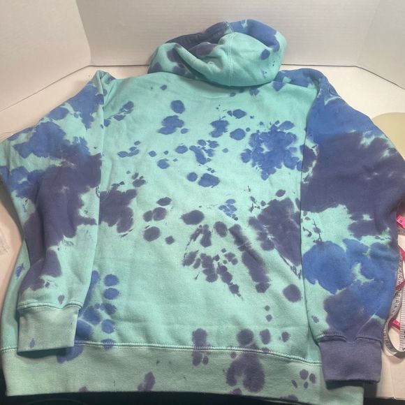 BNWT ACDC FOR THOSE ABOUT TO ROCK UK TOUR 1982 TIE DYE HOODIE MENS/UNISEX L/XL - Picture 2 of 16